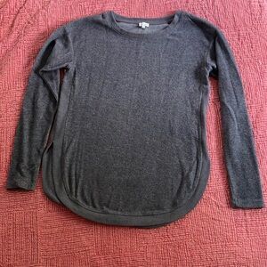 Kismet women’s XS soft Heather Gray Knit Top